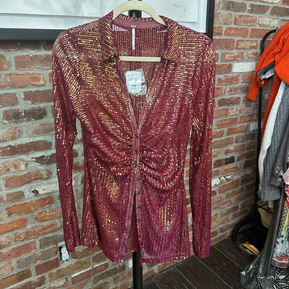 NWTs Free People sequin shirtee in rhubarb